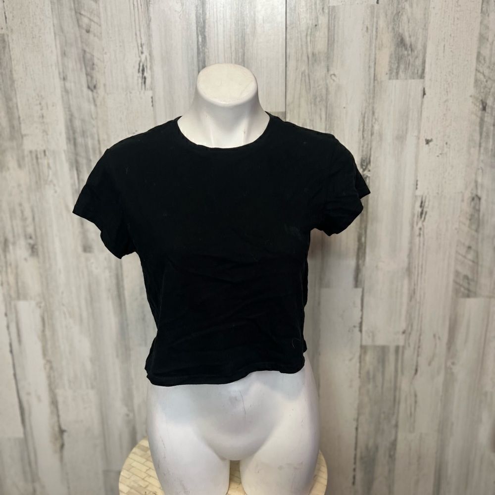 Black crop top